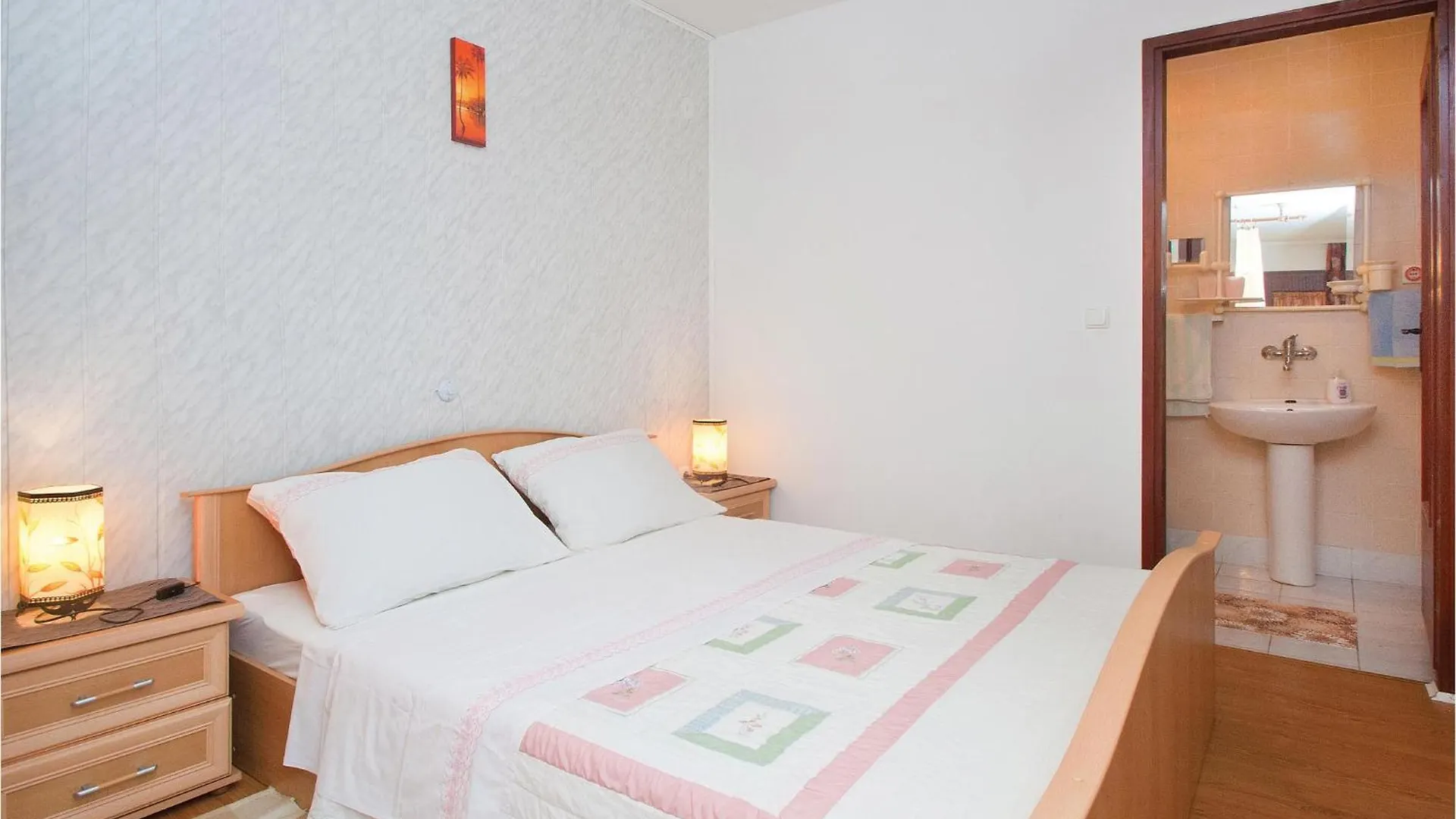 Awesome Apartment In Valtursko Polje With Kitchen Pula