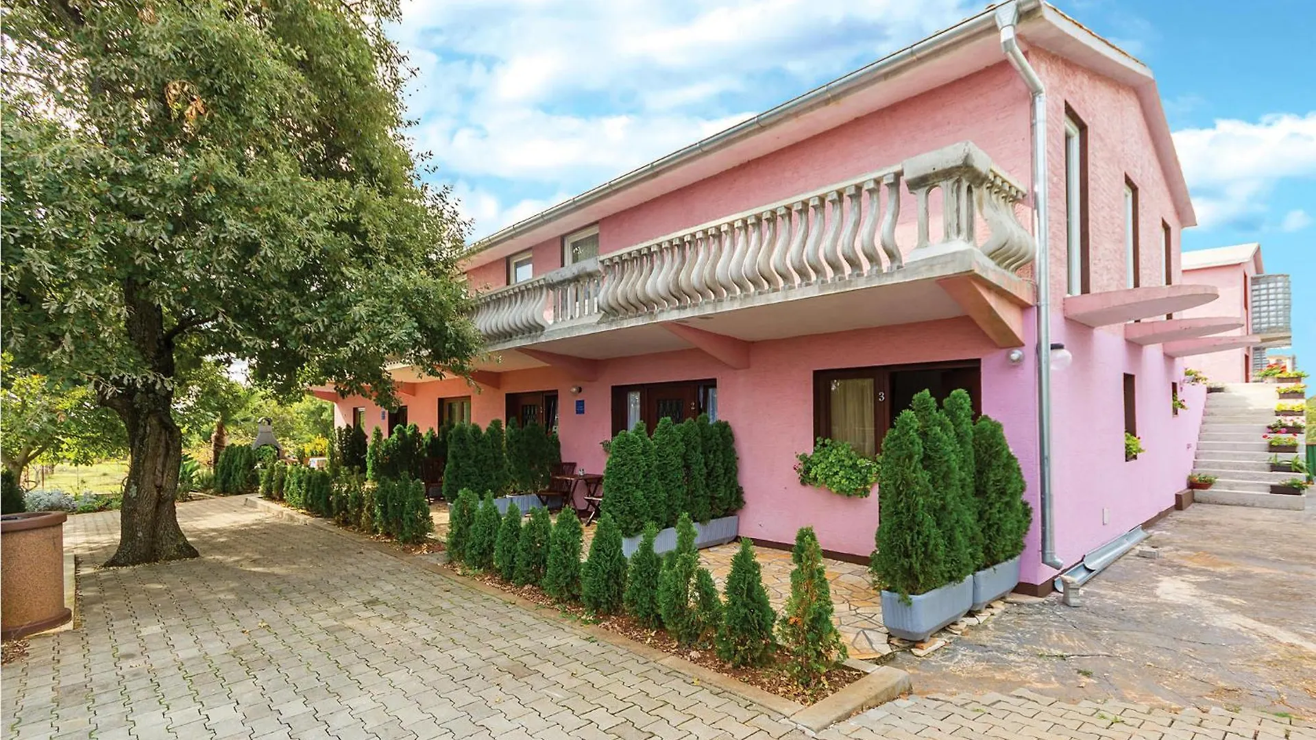 Awesome Apartment In Valtursko Polje With Kitchen Pula 0*,  Croatia